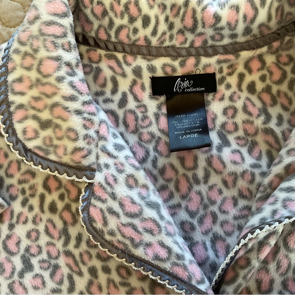 Aria Collection Light Pink, Gray & White Animal Print Fleece 2pc Pajama Set - Picture 4 of 10